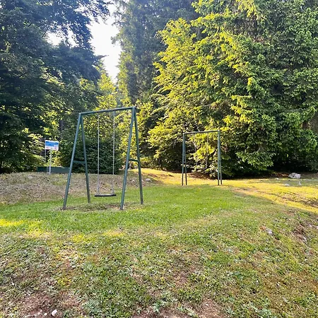 Solarium E Area Giochi - Vicino Ad Asiago - Garage アパート *